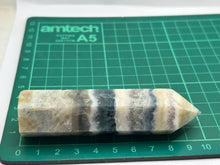 Load image into Gallery viewer, Fluorite point
