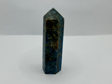 Load image into Gallery viewer, Chrysocolla and shattuckite point
