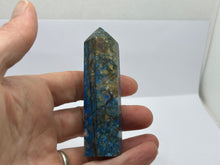 Load image into Gallery viewer, Chrysocolla and shattuckite point
