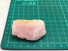 Load image into Gallery viewer, Morganite
