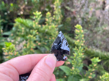 Load image into Gallery viewer, Obsidian arrowhead
