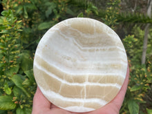 Load image into Gallery viewer, Round Onyx marble bowl
