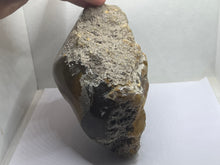 Load image into Gallery viewer, Agate geode
