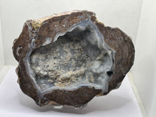 Load image into Gallery viewer, Dugway geode
