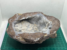 Load image into Gallery viewer, Dugway geode
