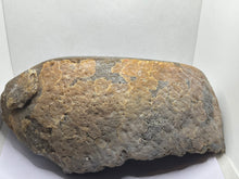 Load image into Gallery viewer, Agate geode

