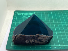 Load image into Gallery viewer, Teal agate point
