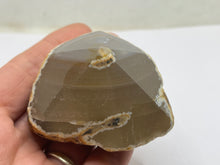 Load image into Gallery viewer, Natural agate point
