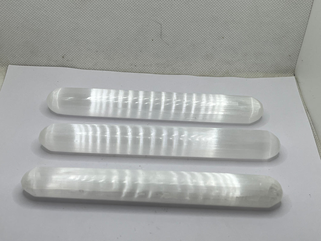 Selenite rounded wand
