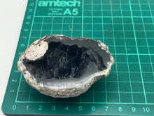 Load image into Gallery viewer, Dugway geode
