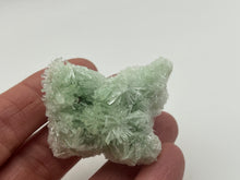 Load image into Gallery viewer, Green gypsum
