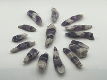 Load image into Gallery viewer, Amethyst chevron
