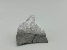 Load image into Gallery viewer, Faden Quartz
