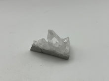 Load image into Gallery viewer, Faden Quartz
