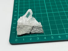 Load image into Gallery viewer, Faden Quartz
