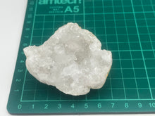 Load image into Gallery viewer, Quartz geode
