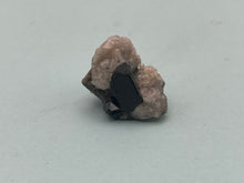 Load image into Gallery viewer, Blue spinel
