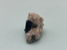 Load image into Gallery viewer, Blue spinel
