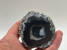 Load image into Gallery viewer, Dugway geode
