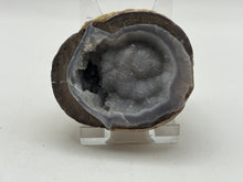 Load image into Gallery viewer, Dugway geode
