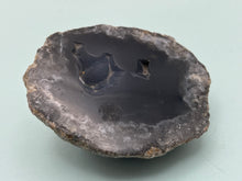 Load image into Gallery viewer, Dugway geode
