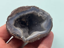 Load image into Gallery viewer, Dugway geode
