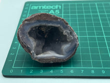Load image into Gallery viewer, Dugway geode
