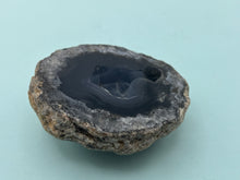 Load image into Gallery viewer, Dugway geode
