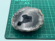 Load image into Gallery viewer, Dugway geode
