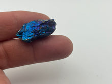 Load image into Gallery viewer, Peacock Ore
