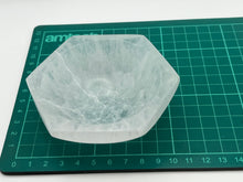 Load image into Gallery viewer, Hexagon selenite bowl
