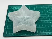 Load image into Gallery viewer, Star selenite bowl
