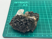 Load image into Gallery viewer, Quartz on siderite
