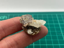 Load image into Gallery viewer, Grossular garnet
