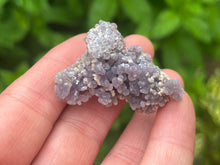 Load image into Gallery viewer, Grape chalcedony
