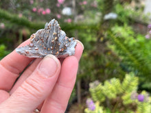 Load image into Gallery viewer, Vanadinite and Baryte
