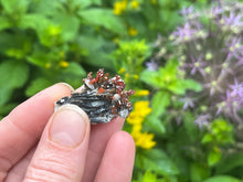 Load image into Gallery viewer, Vanadinite and Baryte
