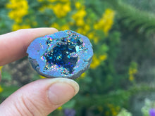 Load image into Gallery viewer, Aura Quartz geode

