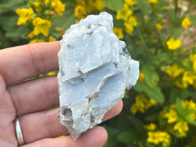 Load image into Gallery viewer, Graphite sprays in blue calcite
