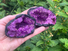 Load image into Gallery viewer, Dyed purple quartz geode

