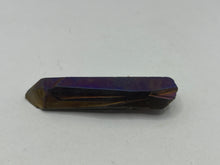 Load image into Gallery viewer, Aura Quartz point
