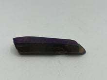 Load image into Gallery viewer, Aura Quartz point
