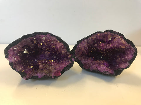 Dyed geode
