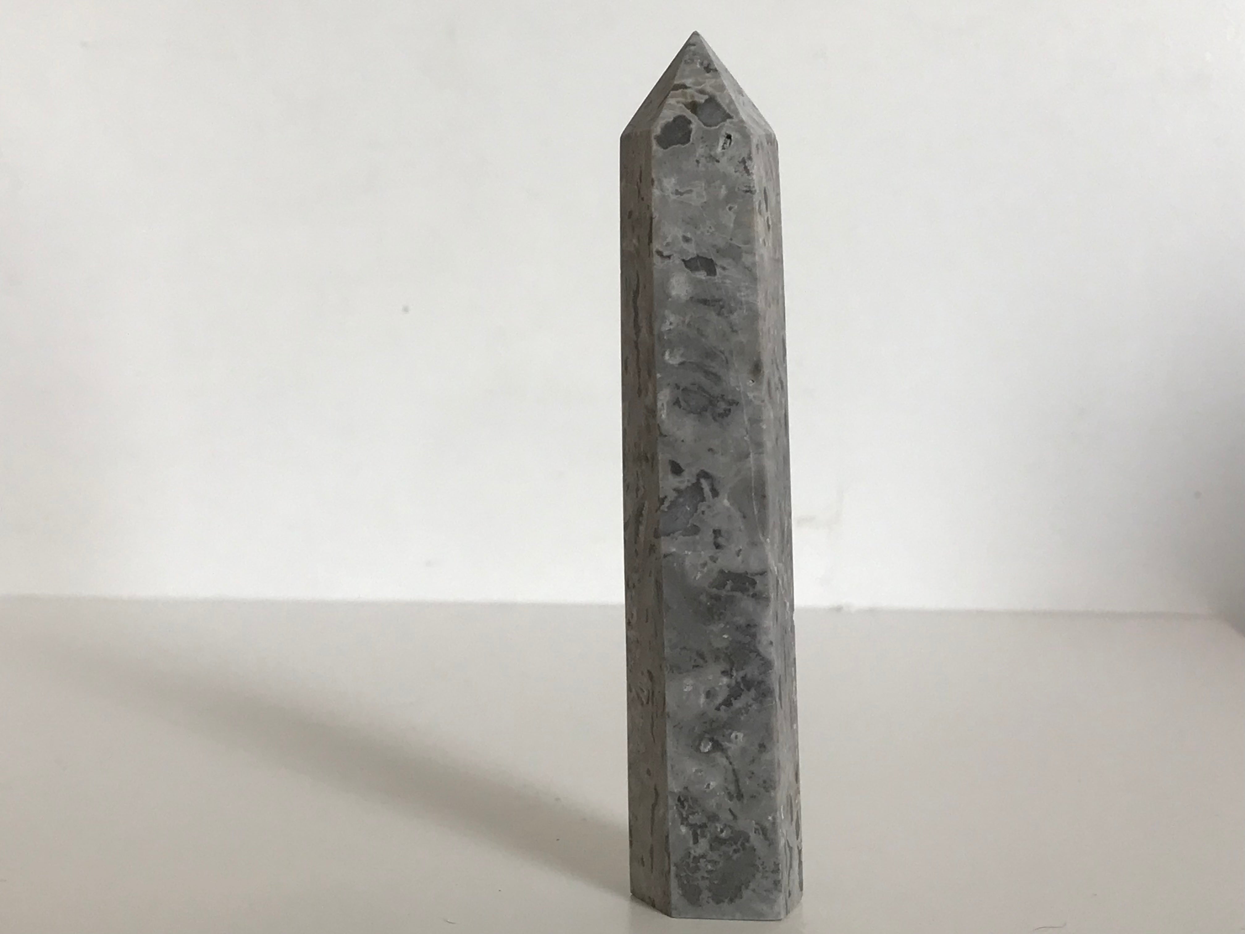 Picasso stone point – Crystal and fossils