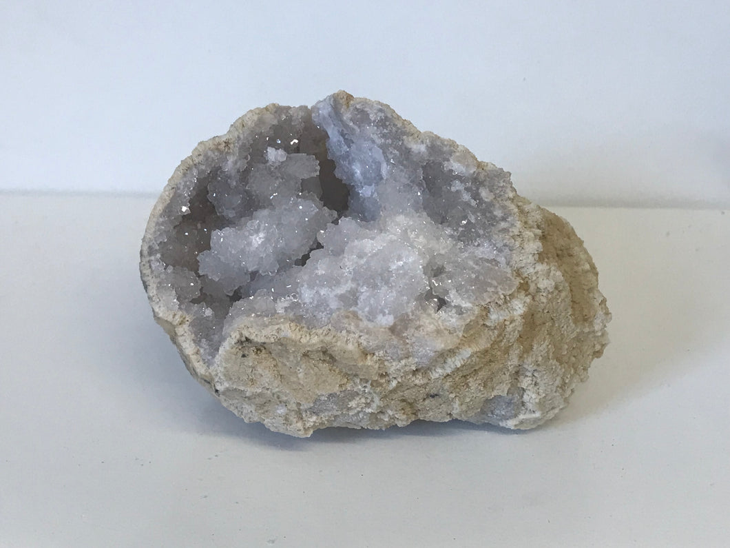 Quartz geode