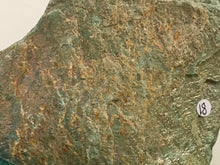 Load image into Gallery viewer, Fuchsite mica
