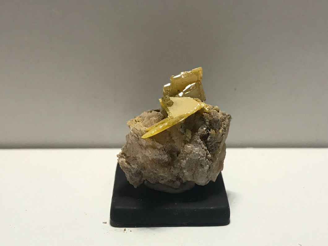 Wulfenite