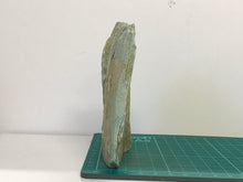 Load image into Gallery viewer, Fuchsite mica
