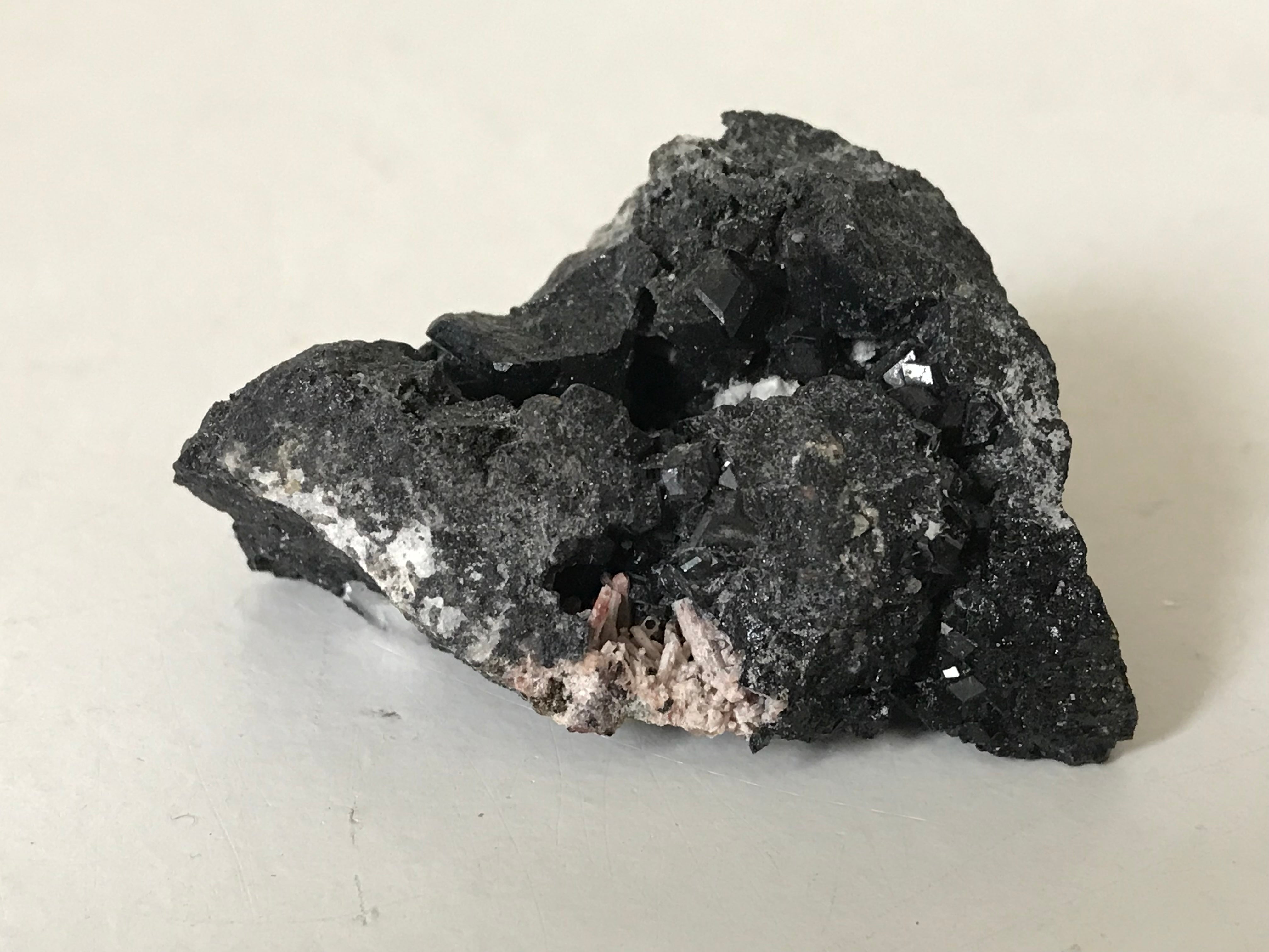 Melanite – Crystal and fossils