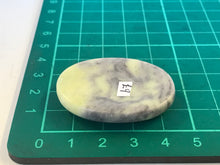 Load image into Gallery viewer, Serpentine worry stone
